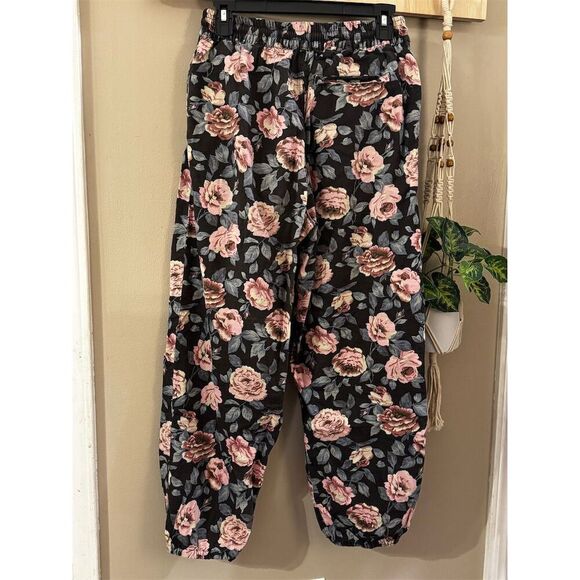 Women's Urban Outfitters Floral Jogger Pants Size Small Multicolor Casual - Picture 2 of 4